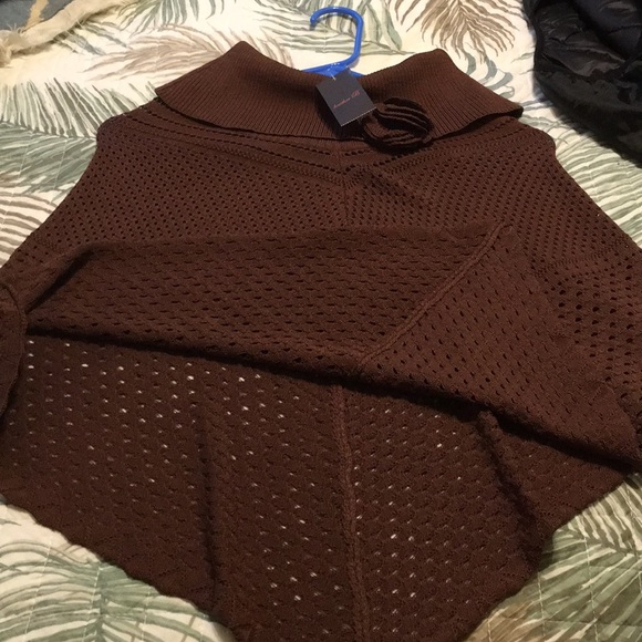 Sweater - Picture 2 of 4